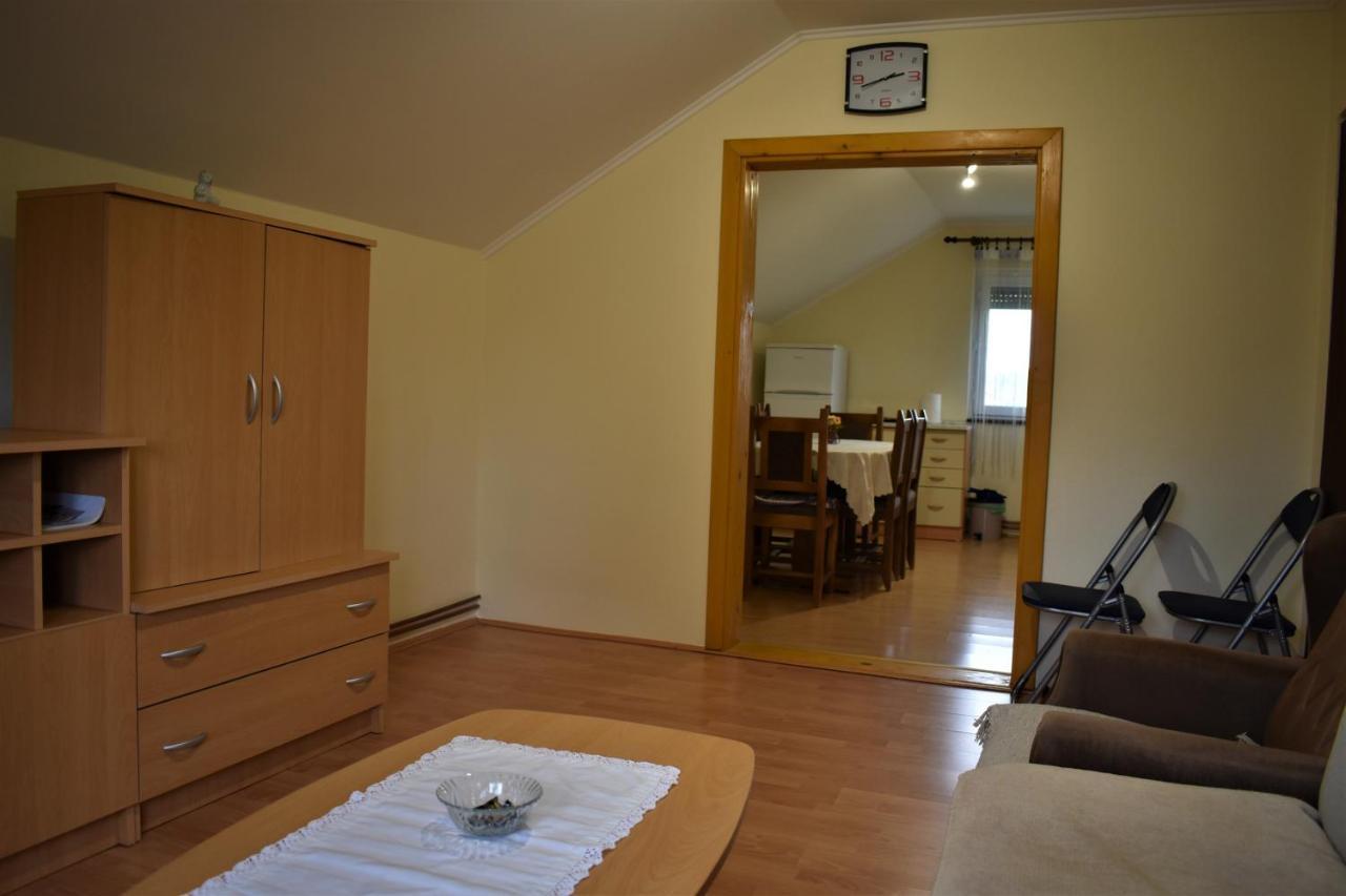Apartments Sabljak Rakovica Exterior photo