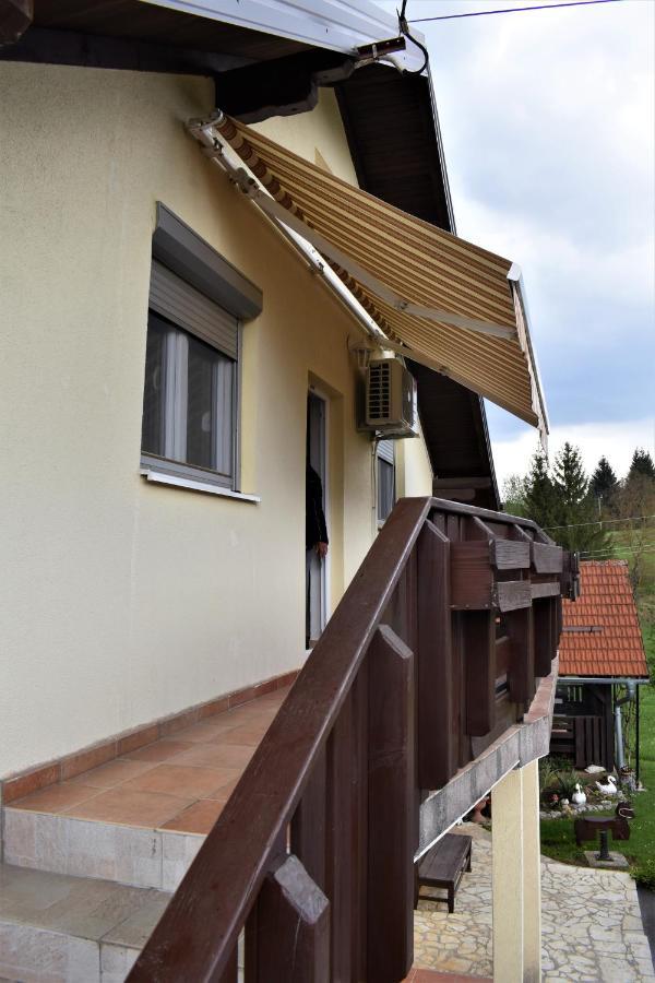 Apartments Sabljak Rakovica Exterior photo