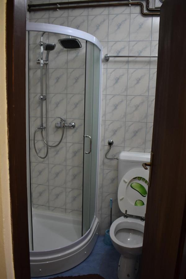 Apartments Sabljak Rakovica Exterior photo