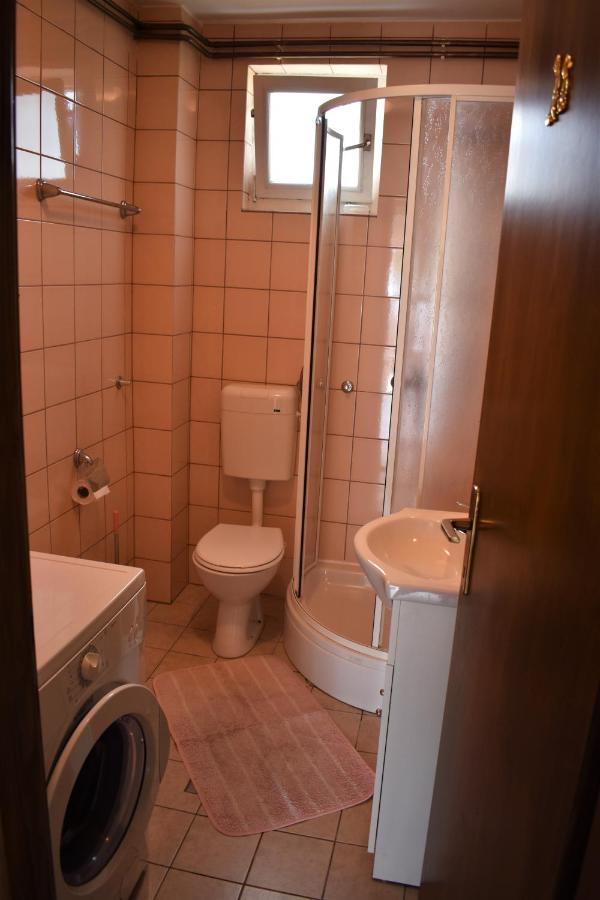 Apartments Sabljak Rakovica Exterior photo
