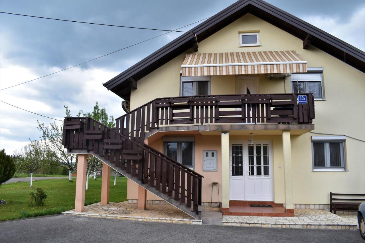 Apartments Sabljak Rakovica Exterior photo
